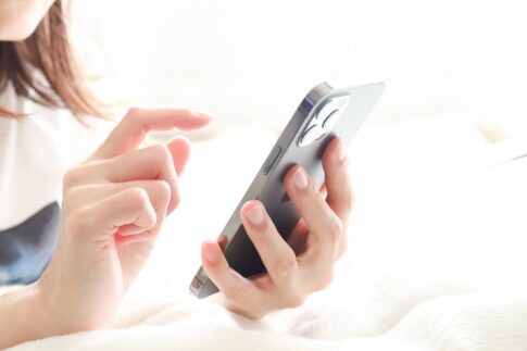 【解約方法】UQモバイル メールサービス(@uqmobile.jp)の解約方法を完全解説!日割り計算と60歳以上通話割の注意点