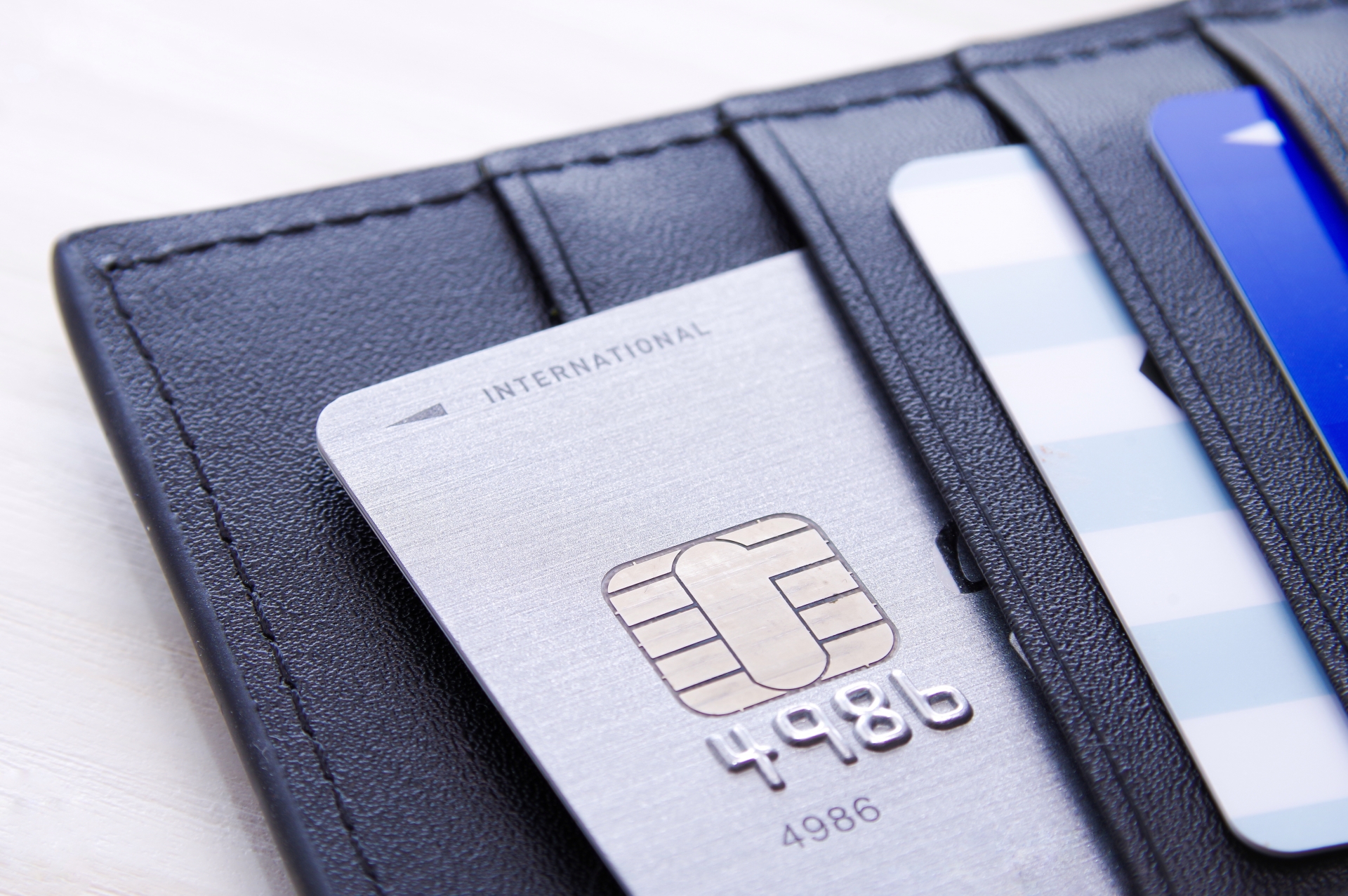 【解約方法】ミライノカード（住信SBIネット銀行）の解約手順完全ガイド｜JCB・Mastercard・券種別の窓口と注意点まとめ