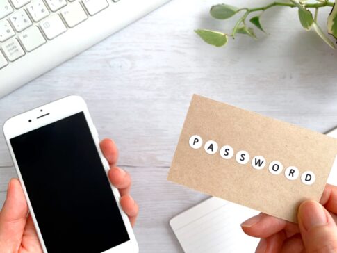 【解約方法】りそなカードをVpassで解約しようとしたらエラー！キャッシュカード一体型とデビットカードは銀行窓口のみの理由を解説