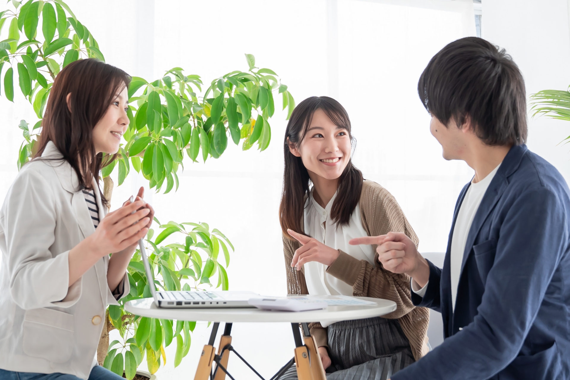 【解約方法】阪急阪神お得意様カード（STACIAカード）の解約手順完全ガイド｜PREMIUM・エメラルド・ペルソナ別に窓口を解説