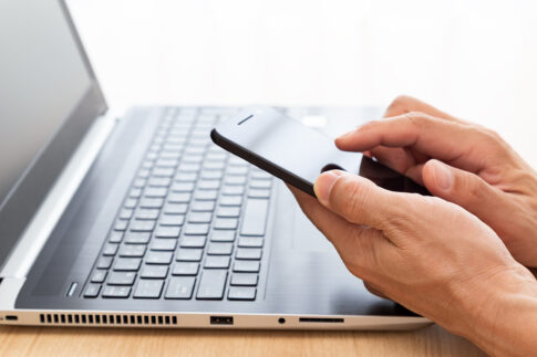 【解約方法】住信SBIネット銀行の認証番号カードは解約手続き不要！スマート認証NEOに切り替えるだけで不要になる理由と手順を解説