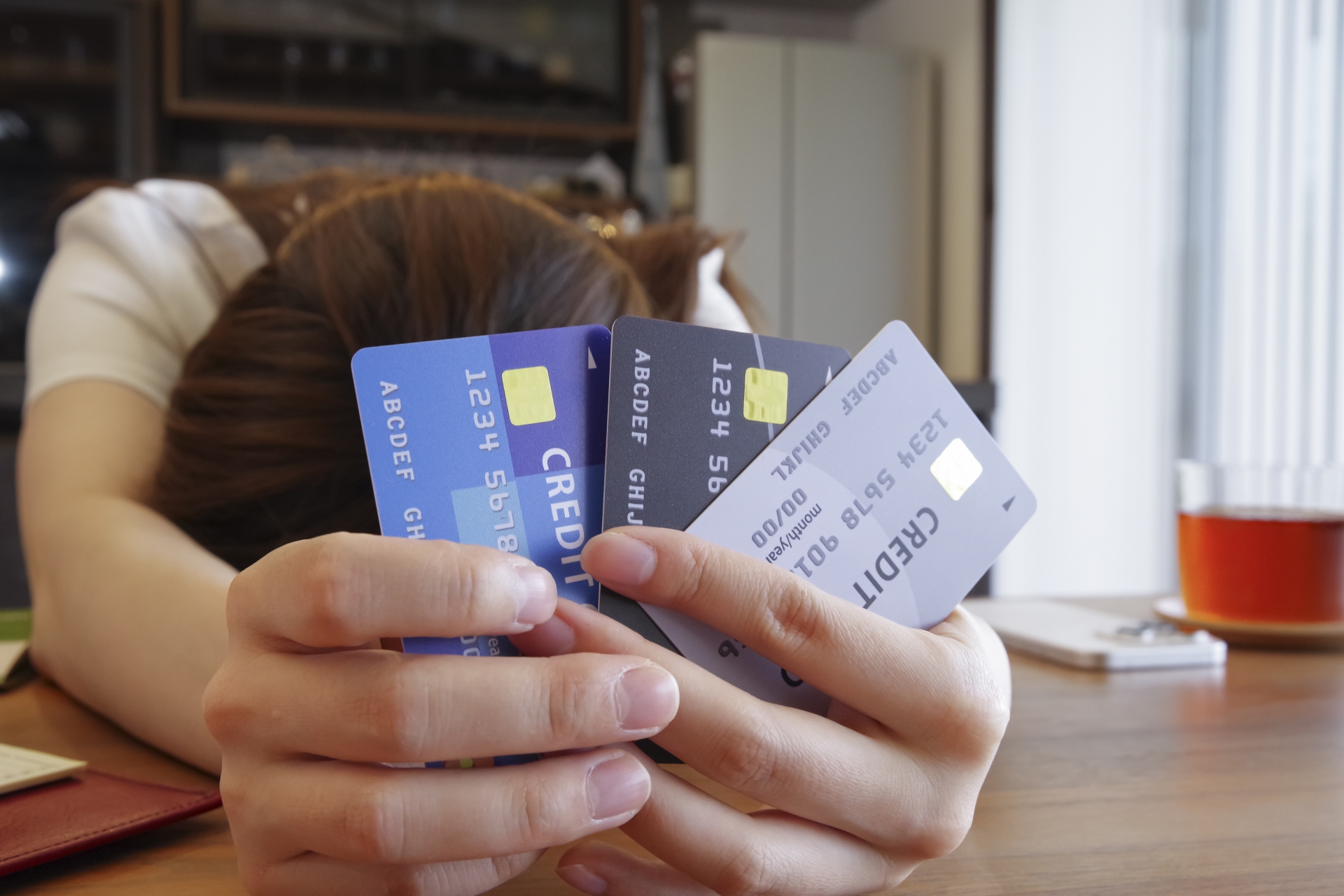 【解約方法】ミライノカードを解約するとスマートプログラムのVIPランクが消える！ATM手数料が有料になる前にやるべき手順を解説