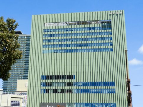 【解約方法】神戸新聞NEXTは自動更新ボタンをオフにするだけ!画面2タップで完了する手順を解説